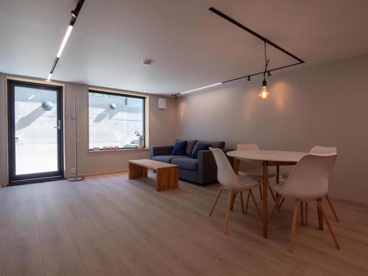 Tastefull And Modern Apartment With Parking Tromso Exterior photo